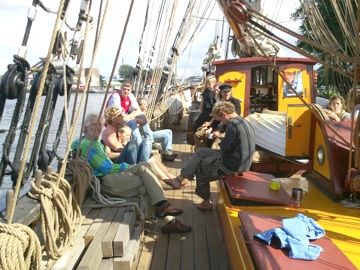Waiting for the tugboat, Den Helder; Jan far left